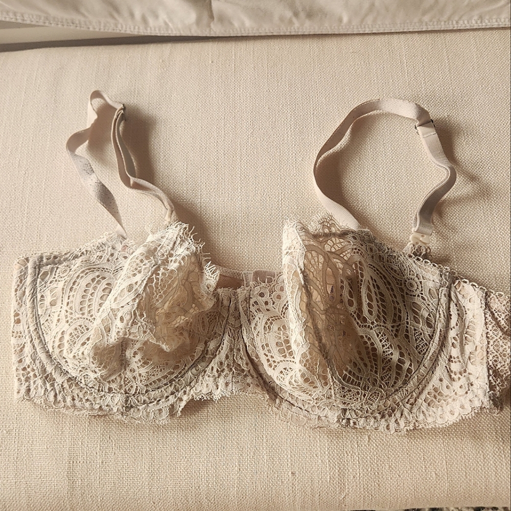 Victoria's Secret Dream Angel Pushup without padding Lace Bra